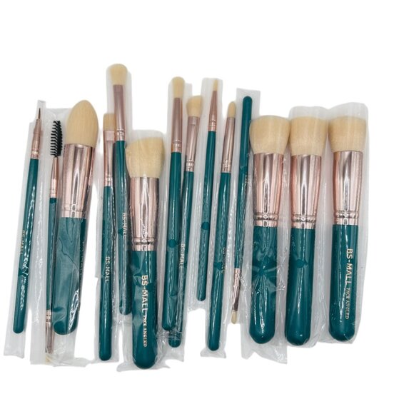 BS-Mall 14-Piece Makeup Brush Set W/ Storage Case - Picture 2 of 3